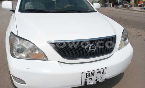 Ra Àlòkù Lexus RX 330 funfun Ọkọ̀ in Cotonou ni Benin