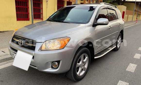 Ra Àlòkù Toyota RAV4 Silver Ọkọ̀ in Cotonou ni Benin Ra Àlòkù Toyota RAV4 Silver Ọkọ̀ in Cotonou ni Benin