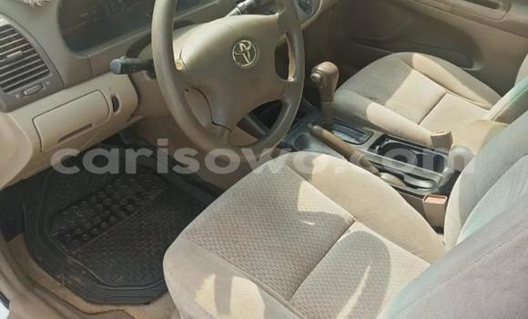 Ra Àlòkù Toyota Camry funfun Ọkọ̀ in Cotonou ni Benin Ra Àlòkù Toyota Camry funfun Ọkọ̀ in Cotonou ni Benin