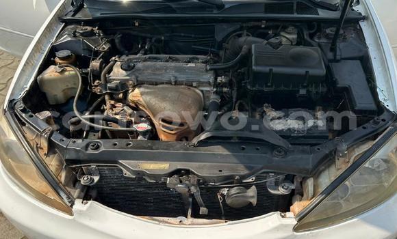 Ra Àlòkù Toyota Camry funfun Ọkọ̀ in Cotonou ni Benin Ra Àlòkù Toyota Camry funfun Ọkọ̀ in Cotonou ni Benin