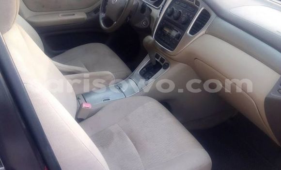 Acheter Occasion Voiture Toyota Highlander Rouge à Cotonou, Benin Acheter Occasion Voiture Toyota Highlander Rouge à Cotonou, Benin