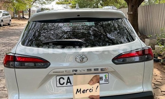 Acheter Neuf Voiture Toyota Corolla Cross Blanc à Cotonou, Benin Acheter Neuf Voiture Toyota Corolla Cross Blanc à Cotonou, Benin