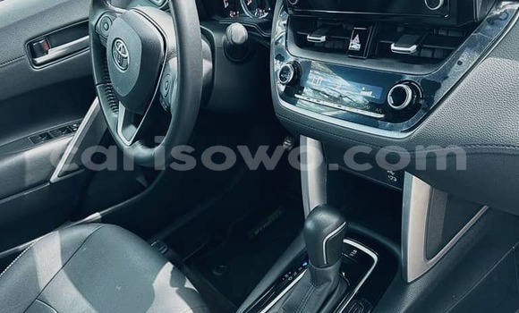 Acheter Neuf Voiture Toyota Corolla Cross Blanc à Cotonou, Benin Acheter Neuf Voiture Toyota Corolla Cross Blanc à Cotonou, Benin