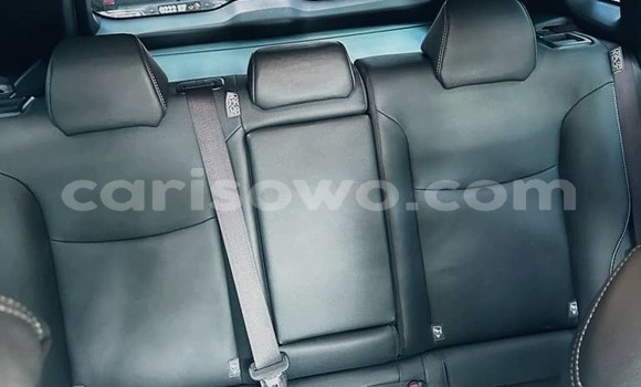 Acheter Neuf Voiture Toyota Corolla Cross Blanc à Cotonou, Benin Acheter Neuf Voiture Toyota Corolla Cross Blanc à Cotonou, Benin