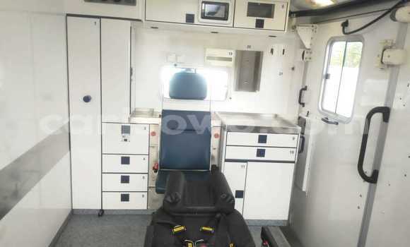 Acheter Occasion Utilitaire Mercedes‒Benz Sprinter Blanc à Cotonou, Benin Acheter Occasion Utilitaire Mercedes‒Benz Sprinter Blanc à Cotonou, Benin