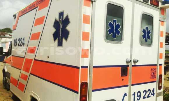 Acheter Occasion Utilitaire Mercedes‒Benz Sprinter Blanc à Cotonou, Benin Acheter Occasion Utilitaire Mercedes‒Benz Sprinter Blanc à Cotonou, Benin