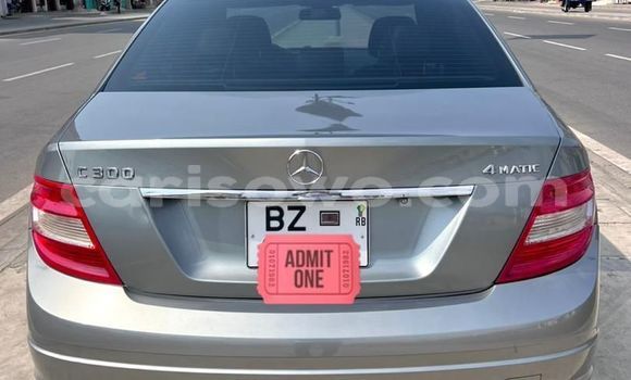 Ra Àlòkù Mercedes-Benz C-Classe Silver Ọkọ̀ in Cotonou ni Benin Ra Àlòkù Mercedes-Benz C-Classe Silver Ọkọ̀ in Cotonou ni Benin
