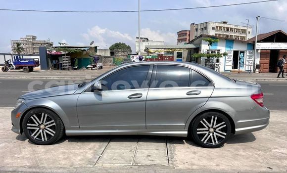 Ra Àlòkù Mercedes-Benz C-Classe Silver Ọkọ̀ in Cotonou ni Benin Ra Àlòkù Mercedes-Benz C-Classe Silver Ọkọ̀ in Cotonou ni Benin
