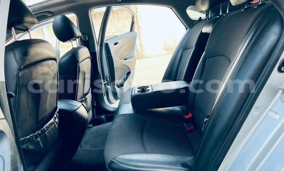 Acheter Occasion Voiture Hyundai Sonata Gris à Abomey Calavi, Benin Acheter Occasion Voiture Hyundai Sonata Gris à Abomey Calavi, Benin