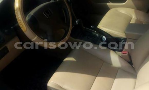 Sayi Na hannu Honda Accord Azurfa Mota in Cotonou a Benin Sayi Na hannu Honda Accord Azurfa Mota in Cotonou a Benin