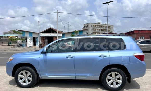 Sayi Na hannu Toyota Highlander Blue Mota in Cotonou a Benin Sayi Na hannu Toyota Highlander Blue Mota in Cotonou a Benin
