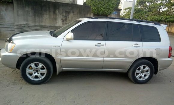 Acheter Occasion Voiture Toyota Highlander Gris à Cotonou au Benin Acheter Occasion Voiture Toyota Highlander Gris à Cotonou au Benin