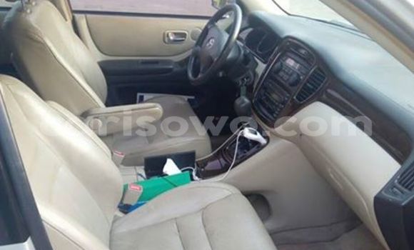 Acheter Occasion Voiture Toyota Highlander Gris à Cotonou, Benin Acheter Occasion Voiture Toyota Highlander Gris à Cotonou, Benin