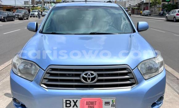 Ra Àlòkù Toyota Highlander Blue Ọkọ̀ in Abomey Calavi ni Benin Ra Àlòkù Toyota Highlander Blue Ọkọ̀ in Abomey Calavi ni Benin