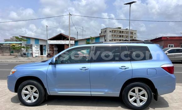 Ra Àlòkù Toyota Highlander Blue Ọkọ̀ in Abomey Calavi ni Benin Ra Àlòkù Toyota Highlander Blue Ọkọ̀ in Abomey Calavi ni Benin