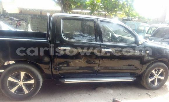 Acheter Occasion Voiture Toyota Hilux Noir à Cotonou, Benin Acheter Occasion Voiture Toyota Hilux Noir à Cotonou, Benin