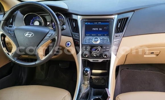 Acheter Occasion Voiture Hyundai Sonata Blanc à Cotonou, Benin Acheter Occasion Voiture Hyundai Sonata Blanc à Cotonou, Benin