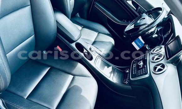 Sayi Na hannu Mercedes-Benz CL-klasse AMG White Mota in Cotonou a Benin Sayi Na hannu Mercedes-Benz CL-klasse AMG White Mota in Cotonou a Benin