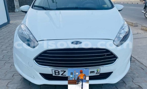 Sayi Na hannu Ford Escape White Mota in Cotonou a Benin