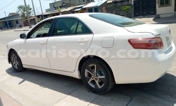 Ra Àlòkù Toyota Camry funfun Ọkọ̀ in Abomey Calavi ni Benin Ra Àlòkù Toyota Camry funfun Ọkọ̀ in Abomey Calavi ni Benin