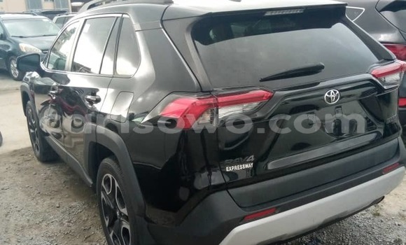 Ra Imported Toyota RAV4 Black Ọkọ̀ in Cotonou ni Benin Ra Imported Toyota RAV4 Black Ọkọ̀ in Cotonou ni Benin