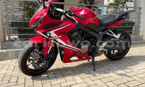 Ra Imported Honda CBR Red Mọto in Cotonou ni Benin Ra Imported Honda CBR Red Mọto in Cotonou ni Benin