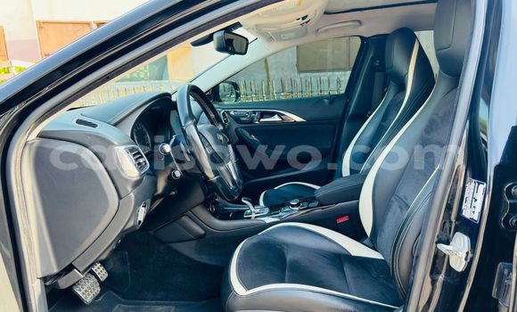 Sayi Na hannu Infiniti QX30 Black Mota in Cotonou a Benin Sayi Na hannu Infiniti QX30 Black Mota in Cotonou a Benin