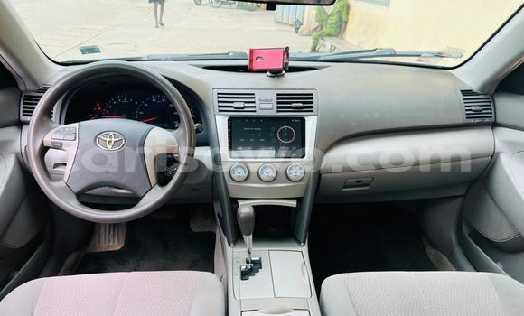 Ra Àlòkù Toyota Camry Silver Ọkọ̀ in Abomey Calavi ni Benin Ra Àlòkù Toyota Camry Silver Ọkọ̀ in Abomey Calavi ni Benin