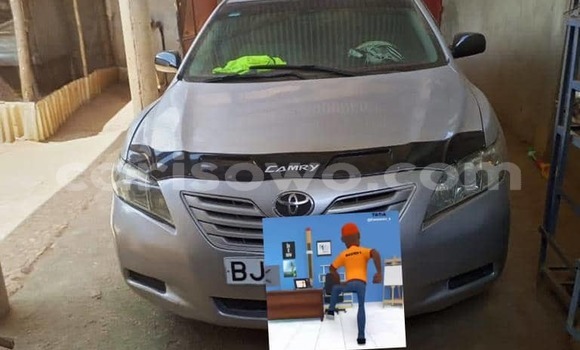 Sayi Na hannu Toyota Camry Azurfa Mota in Abomey Calavi a Benin Sayi Na hannu Toyota Camry Azurfa Mota in Abomey Calavi a Benin