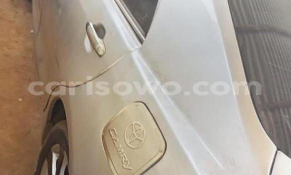 Sayi Na hannu Toyota Camry Azurfa Mota in Abomey Calavi a Benin Sayi Na hannu Toyota Camry Azurfa Mota in Abomey Calavi a Benin