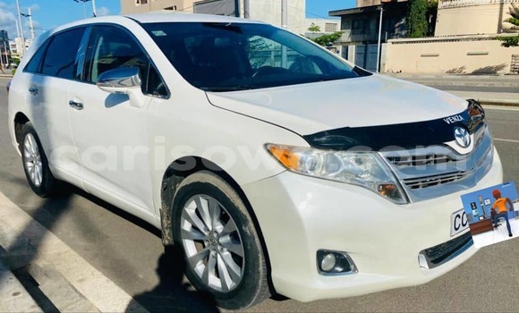 Ra Àlòkù Toyota Venza funfun Ọkọ̀ in Cotonou ni Benin Ra Àlòkù Toyota Venza funfun Ọkọ̀ in Cotonou ni Benin