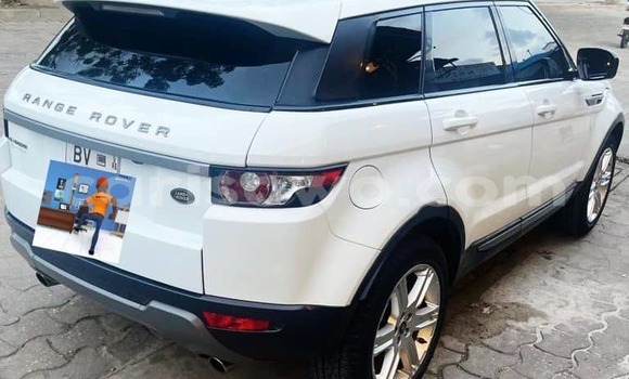 Buy Used Land Rover Range Rover Evoque White Car in Cotonou in Benign