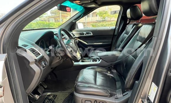 Acheter Occasion Voiture Ford Explorer Gris à Abomey Calavi, Benin Acheter Occasion Voiture Ford Explorer Gris à Abomey Calavi, Benin