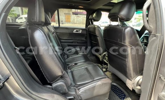Acheter Occasion Voiture Ford Explorer Gris à Abomey Calavi, Benin Acheter Occasion Voiture Ford Explorer Gris à Abomey Calavi, Benin