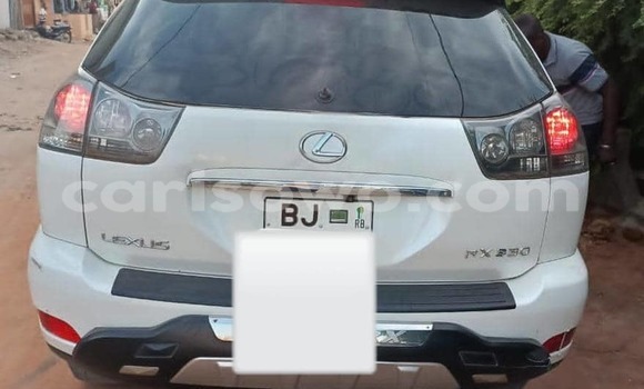 Ra Àlòkù Lexus RX 330 funfun Ọkọ̀ in Cotonou ni Benin