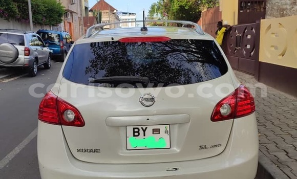 Acheter Occasion Voiture Nissan Rogue Blanc à Cotonou, Benin
