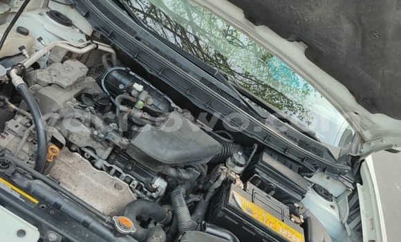 Ra Àlòkù Nissan Rogue funfun Ọkọ̀ in Cotonou ni Benin Ra Àlòkù Nissan Rogue funfun Ọkọ̀ in Cotonou ni Benin