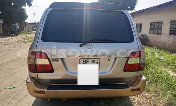 Sayi Na hannu Toyota Land Cruiser M Mota in Cotonou a Benin
