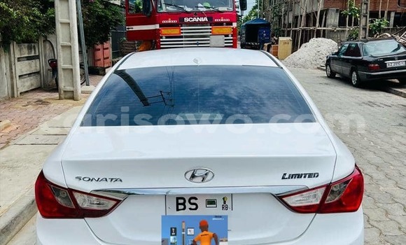 Acheter Occasion Voiture Hyundai Sonata Blanc à Abomey Calavi, Benin Acheter Occasion Voiture Hyundai Sonata Blanc à Abomey Calavi, Benin