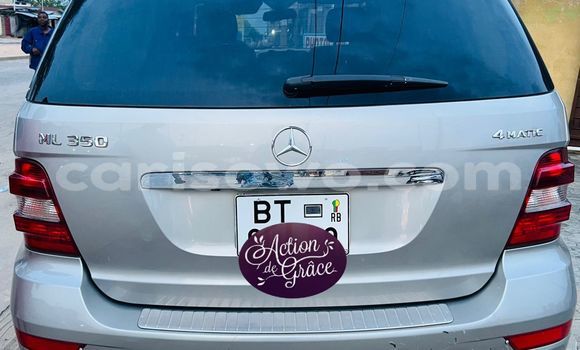 Ra Àlòkù Mercedes-Benz ML–Class Silver Ọkọ̀ in Cotonou ni Benin Ra Àlòkù Mercedes-Benz ML–Class Silver Ọkọ̀ in Cotonou ni Benin