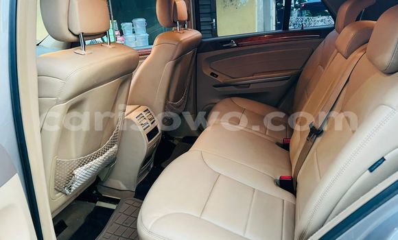 Ra Àlòkù Mercedes-Benz ML–Class Silver Ọkọ̀ in Cotonou ni Benin Ra Àlòkù Mercedes-Benz ML–Class Silver Ọkọ̀ in Cotonou ni Benin