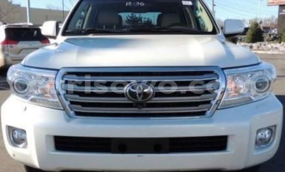 Acheter Occasion Voiture Toyota Land Cruiser Blanc à Cotonou au Benin Acheter Occasion Voiture Toyota Land Cruiser Blanc à Cotonou au Benin