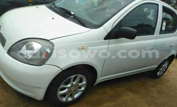 Buy Used Toyota Yaris Verso White Car in Cotonou in Benign