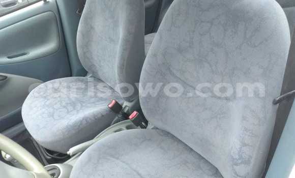 Ra Àlòkù Toyota Yaris Verso funfun Ọkọ̀ in Cotonou ni Benin Ra Àlòkù Toyota Yaris Verso funfun Ọkọ̀ in Cotonou ni Benin