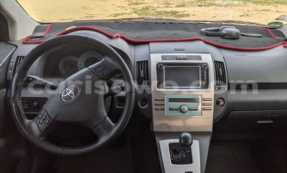 Acheter Occasion Voiture Toyota Corolla Verso Marron à Cotonou, Benin Acheter Occasion Voiture Toyota Corolla Verso Marron à Cotonou, Benin