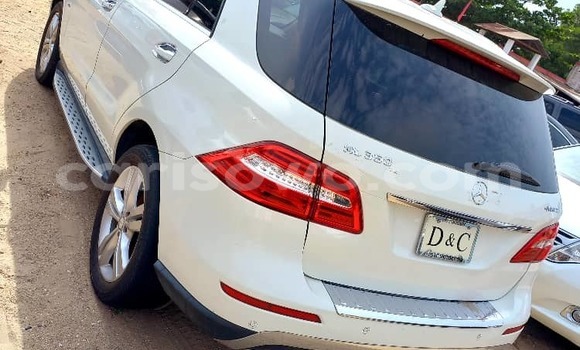 Sayi Na hannu Mercedes-Benz ML–Class White Mota in Cotonou a Benin Sayi Na hannu Mercedes-Benz ML–Class White Mota in Cotonou a Benin