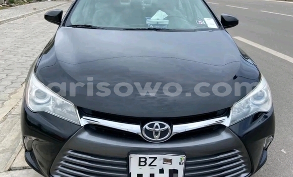 Sayi Na hannu Toyota Camry Black Mota in Cotonou a Benin