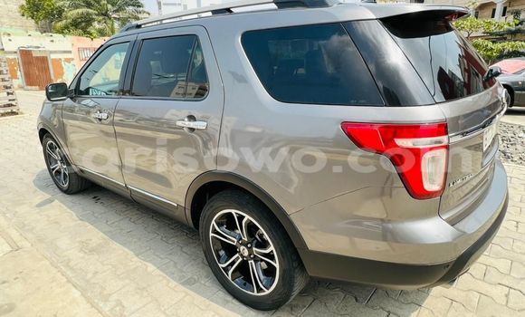 Acheter Occasion Voiture Ford Explorer Gris à Cotonou, Benin