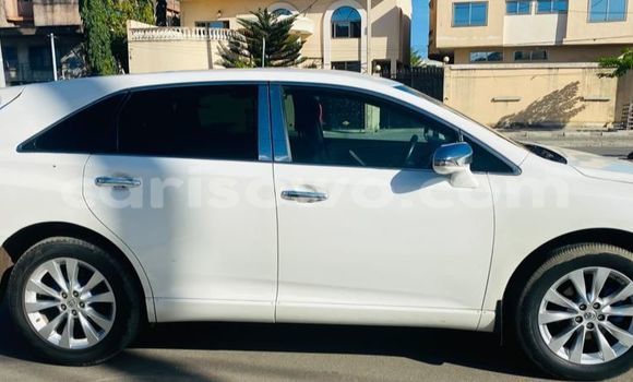 Acheter Occasion Voiture Toyota Venza Blanc à Cotonou, Benin