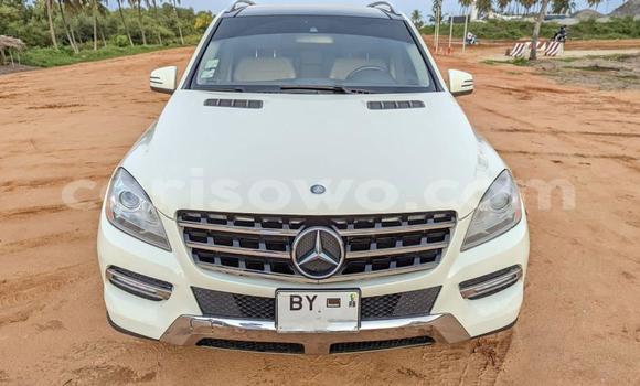 Acheter Occasion Voiture Mercedes-Benz M-klasse Blanc à Cotonou, Benin Acheter Occasion Voiture Mercedes-Benz M-klasse Blanc à Cotonou, Benin